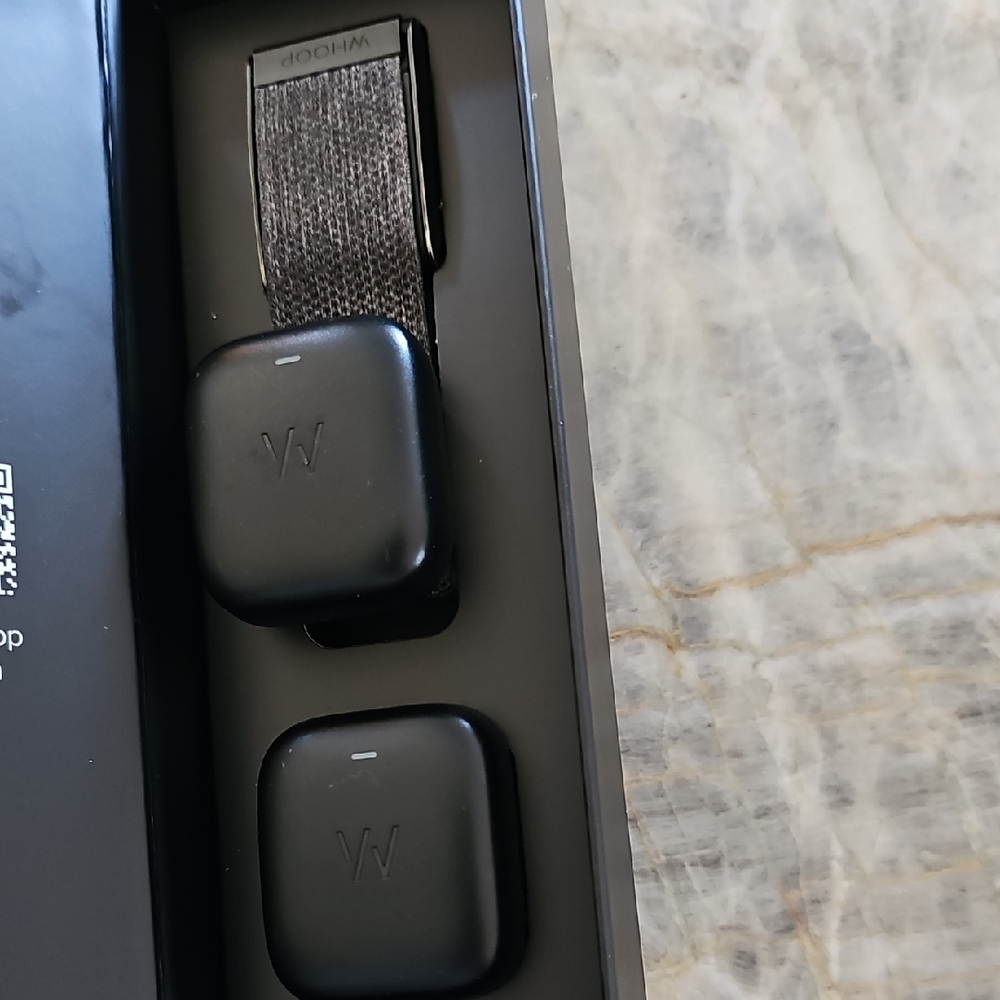 Whoop 4.0 2 Bands + 3 Battery Chargers